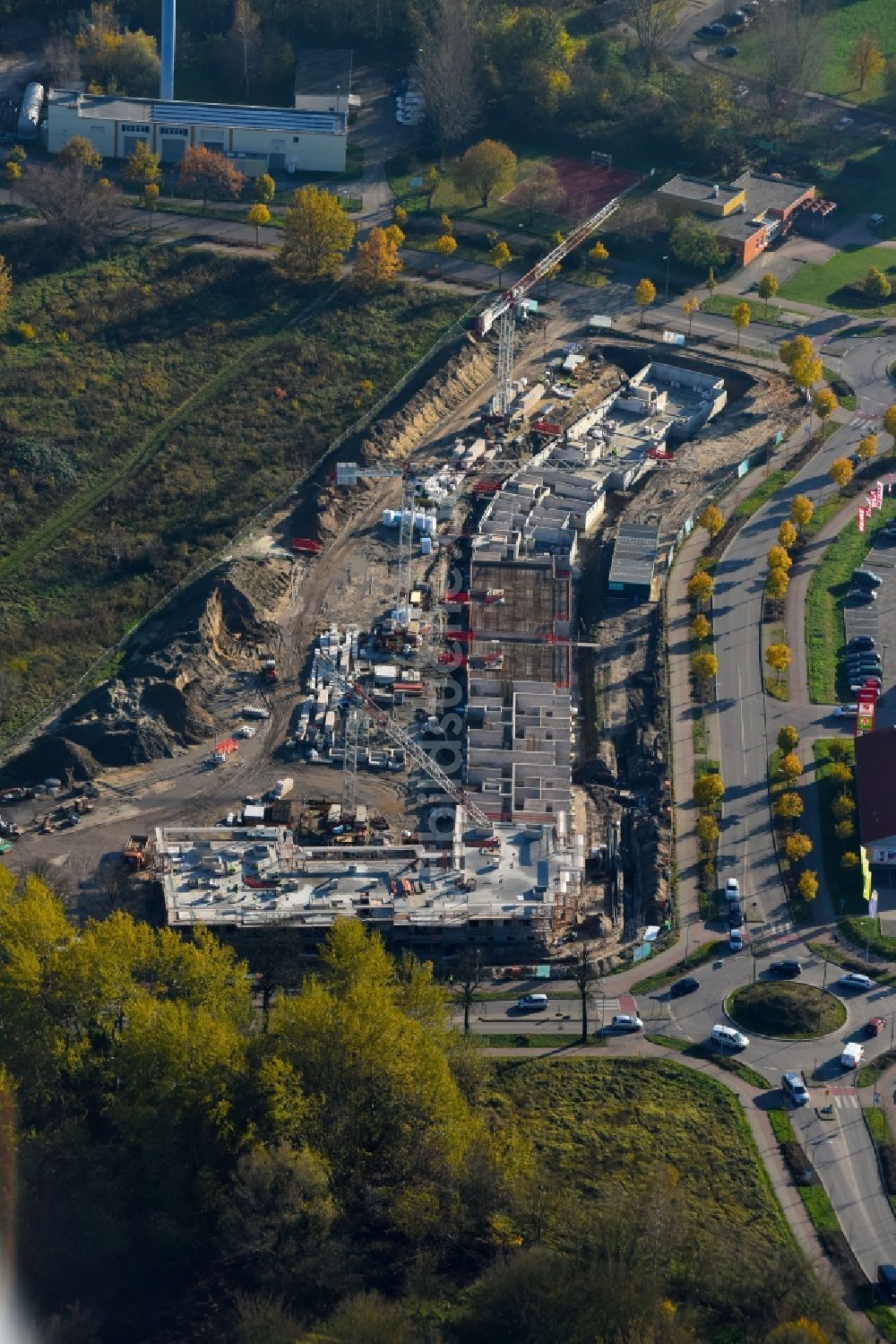 Luftbild Teltow - Baustelle zum Neubau einer Mehrfamilienhaus-Wohnanlage Lichterfelder Allee Ecke Schönower Straße in Teltow im Bundesland Brandenburg, Deutschland