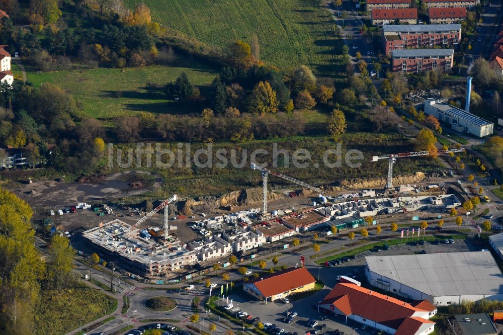 Teltow aus der Vogelperspektive: Baustelle zum Neubau einer Mehrfamilienhaus-Wohnanlage Lichterfelder Allee Ecke Schönower Straße in Teltow im Bundesland Brandenburg, Deutschland