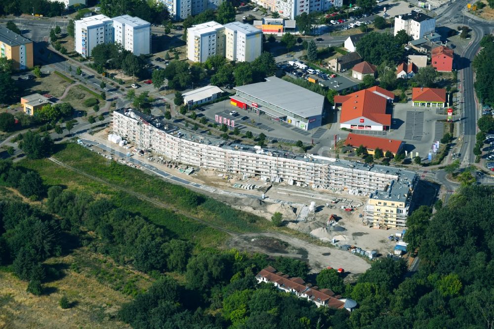 Teltow aus der Vogelperspektive: Baustelle zum Neubau einer Mehrfamilienhaus-Wohnanlage Lichterfelder Allee Ecke Schönower Straße in Teltow im Bundesland Brandenburg, Deutschland