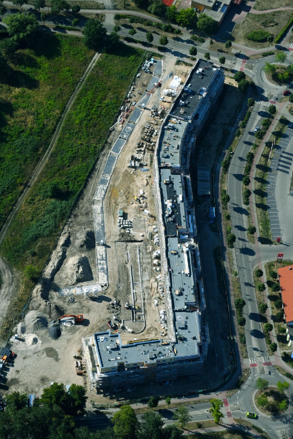 Luftaufnahme Teltow - Baustelle zum Neubau einer Mehrfamilienhaus-Wohnanlage Lichterfelder Allee Ecke Schönower Straße in Teltow im Bundesland Brandenburg, Deutschland