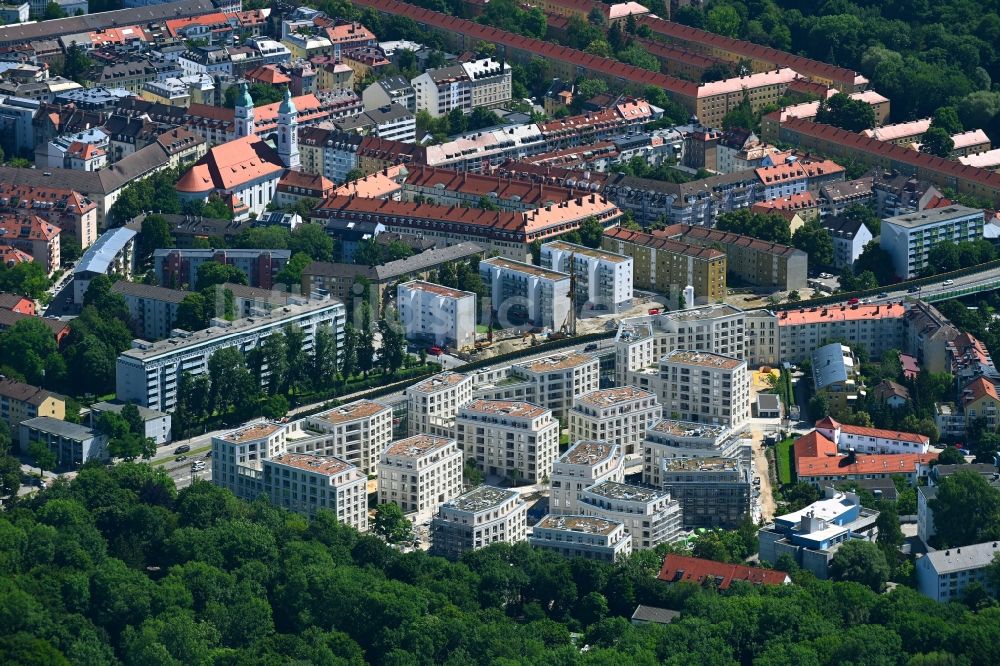 Luftbild München - Baustelle zum Neubau einer Mehrfamilienhaus-Wohnanlage LIVING ISAR im Ortsteil Untergiesing-Harlaching in München im Bundesland Bayern, Deutschland