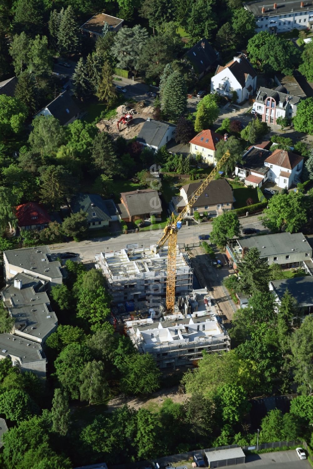 Luftbild Berlin - Baustelle zum Neubau einer Mehrfamilienhaus-Wohnanlage Livius Living an der Liviusstraße im Ortsteil Mariendorf in Berlin, Deutschland