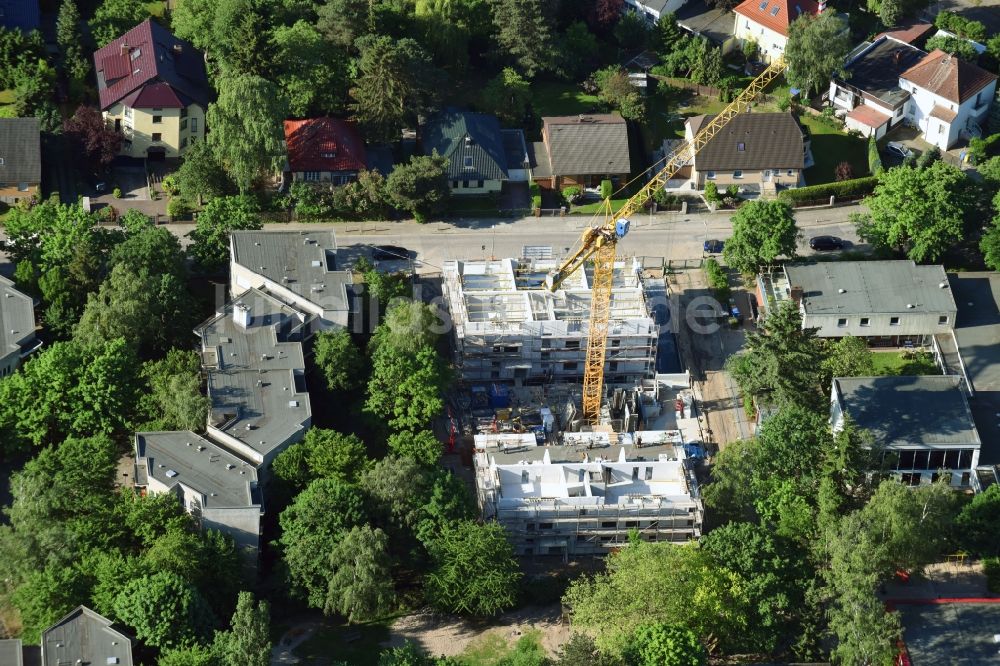 Luftaufnahme Berlin - Baustelle zum Neubau einer Mehrfamilienhaus-Wohnanlage Livius Living an der Liviusstraße im Ortsteil Mariendorf in Berlin, Deutschland