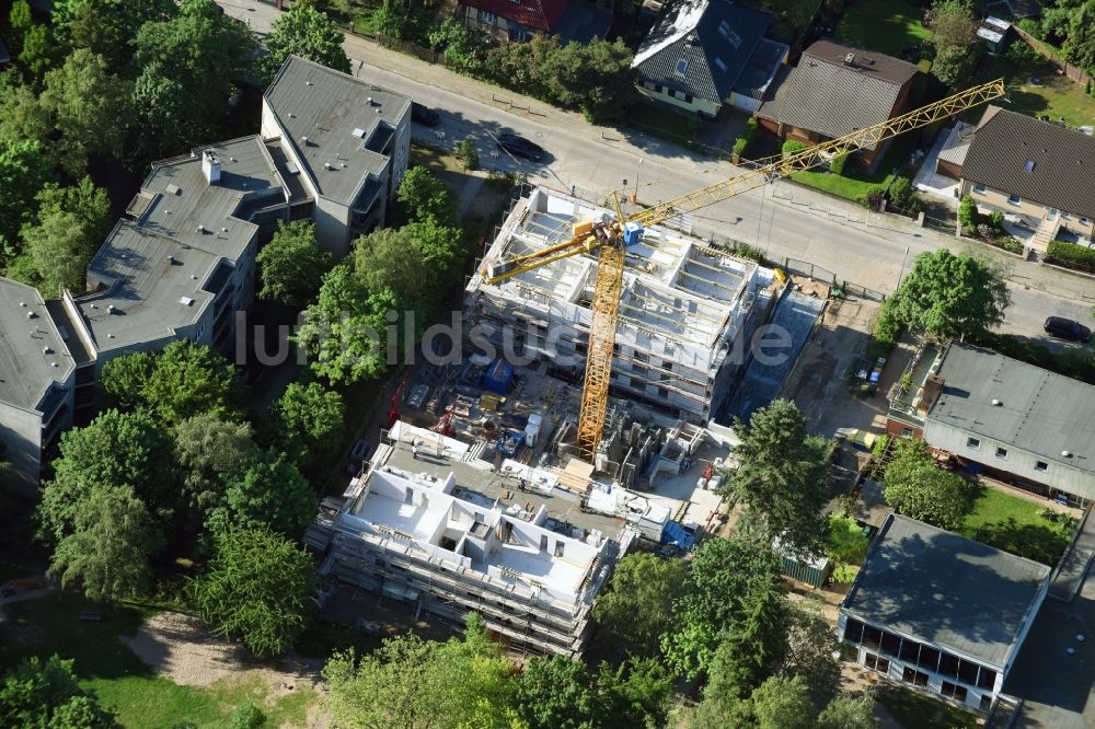 Berlin von oben - Baustelle zum Neubau einer Mehrfamilienhaus-Wohnanlage Livius Living an der Liviusstraße im Ortsteil Mariendorf in Berlin, Deutschland