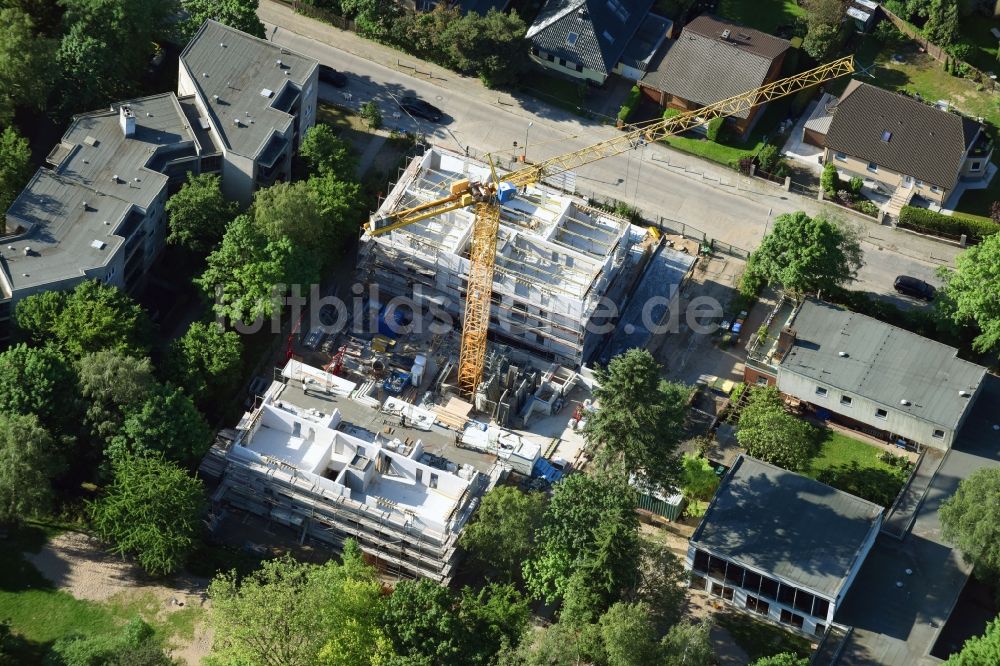 Berlin aus der Vogelperspektive: Baustelle zum Neubau einer Mehrfamilienhaus-Wohnanlage Livius Living an der Liviusstraße im Ortsteil Mariendorf in Berlin, Deutschland