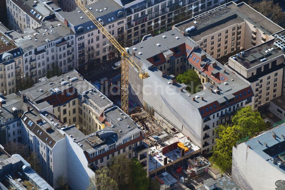 Berlin aus der Vogelperspektive: Baustelle zum Neubau einer Mehrfamilienhaus-Wohnanlage MARBURGER4 in Berlin, Deutschland