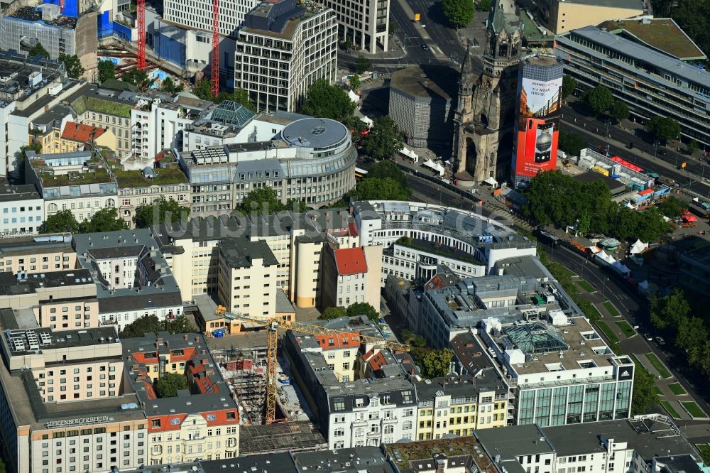 Berlin von oben - Baustelle zum Neubau einer Mehrfamilienhaus-Wohnanlage MARBURGER4 in Berlin, Deutschland