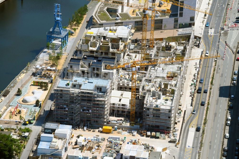 Offenbach am Main aus der Vogelperspektive: Baustelle zum Neubau einer Mehrfamilienhaus-Wohnanlage Marina Gardens am Nordring im Ortsteil Nordend in Offenbach am Main im Bundesland Hessen, Deutschland