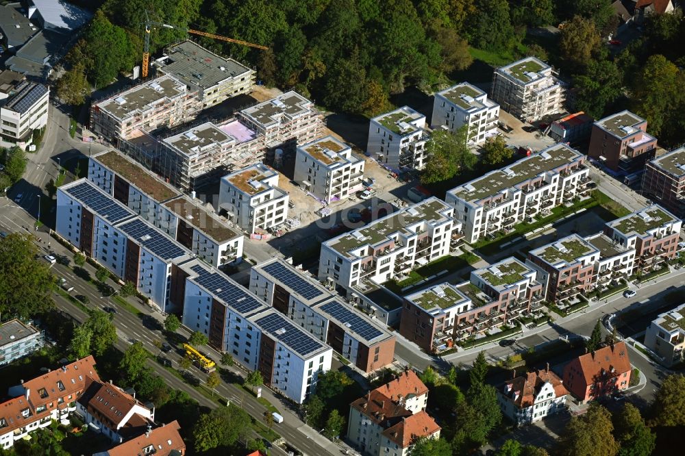 Augsburg aus der Vogelperspektive: Baustelle zum Neubau einer Mehrfamilienhaus-Wohnanlage der Martini GmbH & Co. KG in Augsburg im Bundesland Bayern, Deutschland