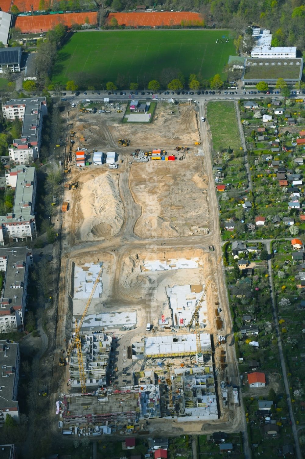 Luftaufnahme Berlin - Baustelle zum Neubau einer Mehrfamilienhaus-Wohnanlage Maximilians Quartier an der Forckenbeckstraße im Ortsteil Wilmersdorf - Schmargendorf in Berlin, Deutschland