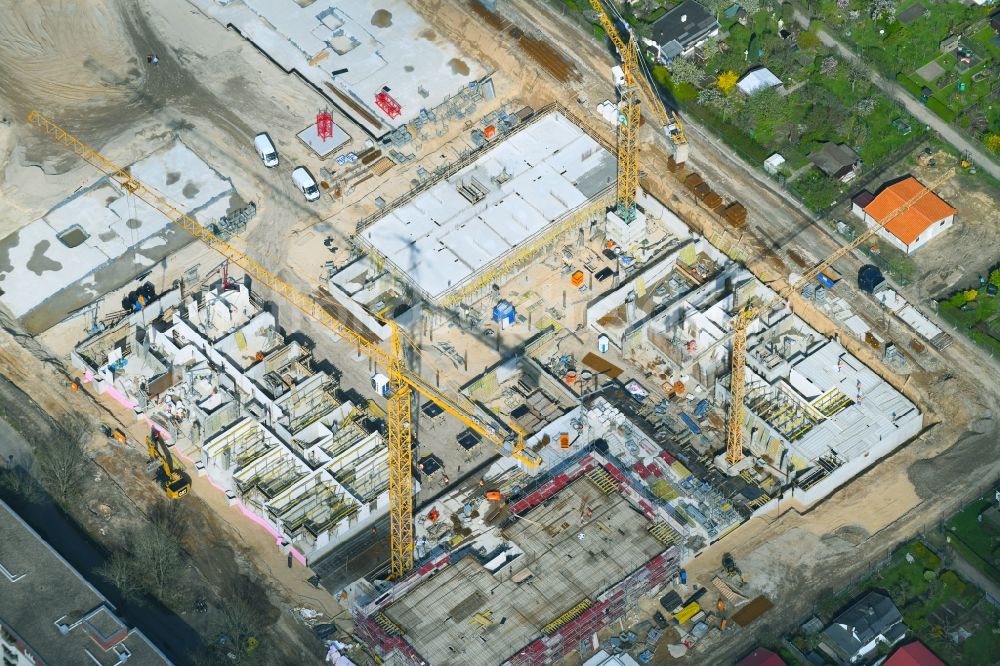 Luftaufnahme Berlin - Baustelle zum Neubau einer Mehrfamilienhaus-Wohnanlage Maximilians Quartier an der Forckenbeckstraße im Ortsteil Wilmersdorf - Schmargendorf in Berlin, Deutschland