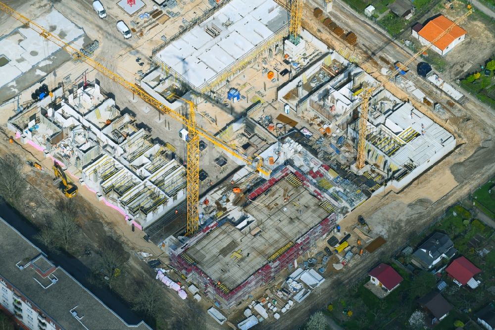 Berlin von oben - Baustelle zum Neubau einer Mehrfamilienhaus-Wohnanlage Maximilians Quartier an der Forckenbeckstraße im Ortsteil Wilmersdorf - Schmargendorf in Berlin, Deutschland