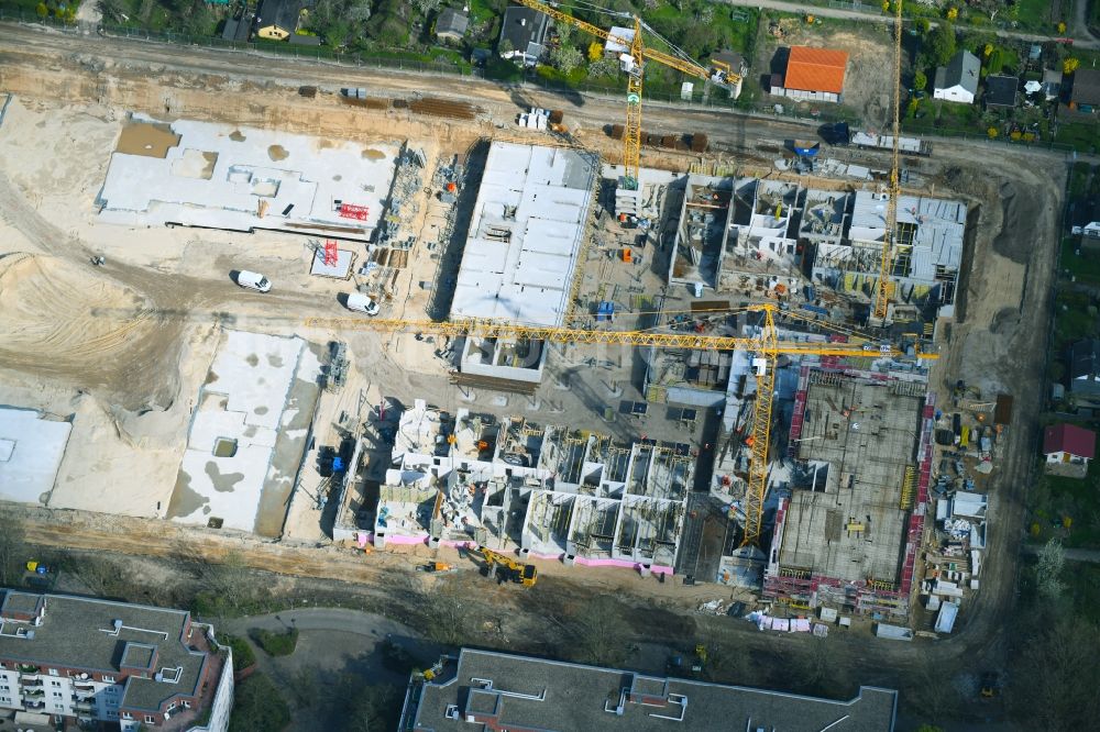 Luftbild Berlin - Baustelle zum Neubau einer Mehrfamilienhaus-Wohnanlage Maximilians Quartier an der Forckenbeckstraße im Ortsteil Wilmersdorf - Schmargendorf in Berlin, Deutschland