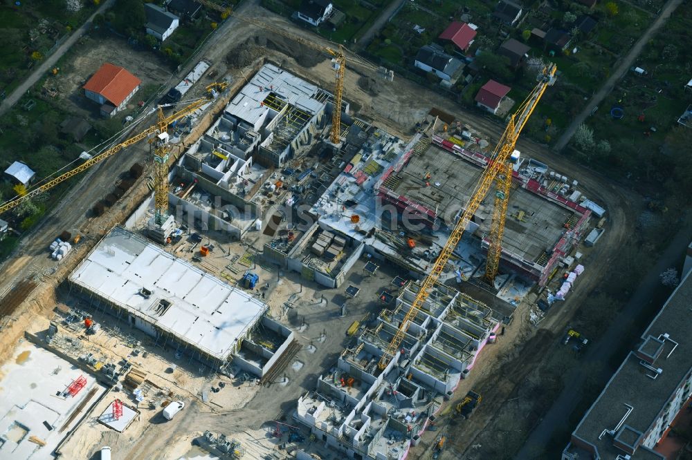 Berlin von oben - Baustelle zum Neubau einer Mehrfamilienhaus-Wohnanlage Maximilians Quartier an der Forckenbeckstraße im Ortsteil Wilmersdorf - Schmargendorf in Berlin, Deutschland