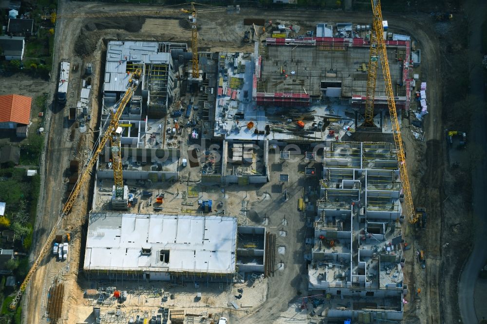 Berlin aus der Vogelperspektive: Baustelle zum Neubau einer Mehrfamilienhaus-Wohnanlage Maximilians Quartier an der Forckenbeckstraße im Ortsteil Wilmersdorf - Schmargendorf in Berlin, Deutschland