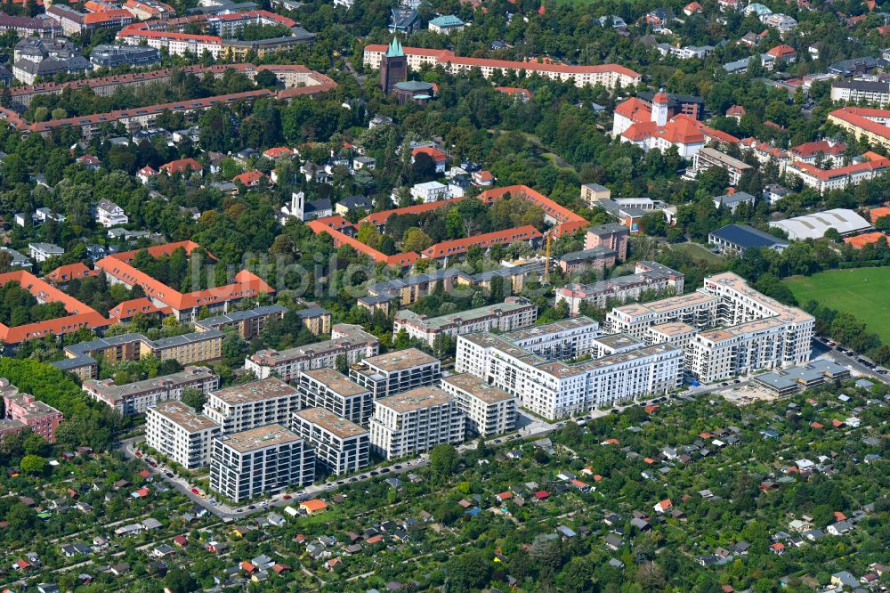 Berlin von oben - Baustelle zum Neubau einer Mehrfamilienhaus-Wohnanlage Maximilians Quartier im Ortsteil Schmargendorf in Berlin, Deutschland