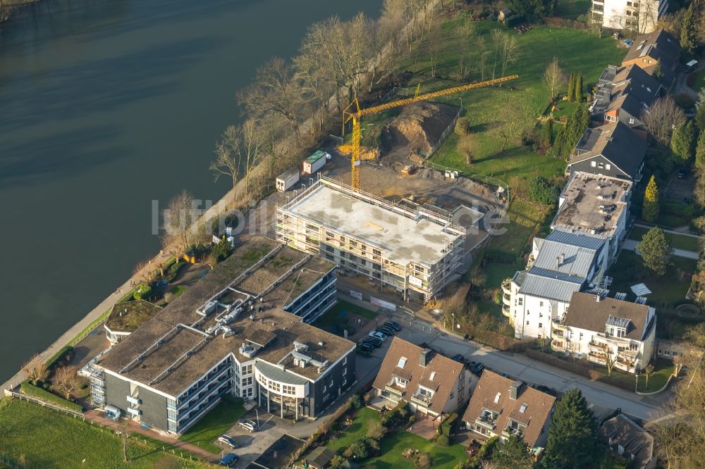 Mülheim an der Ruhr von oben - Baustelle zum Neubau einer Mehrfamilienhaus-Wohnanlage an der Mendener Straße in Mülheim an der Ruhr im Bundesland Nordrhein-Westfalen, Deutschland