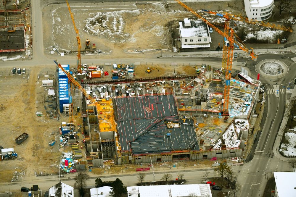 München von oben - Baustelle zum Neubau einer Mehrfamilienhaus-Wohnanlage der MünchenBau GmbH an der Berduxstraße im Ortsteil Pasing-Obermenzing in München im Bundesland Bayern, Deutschland