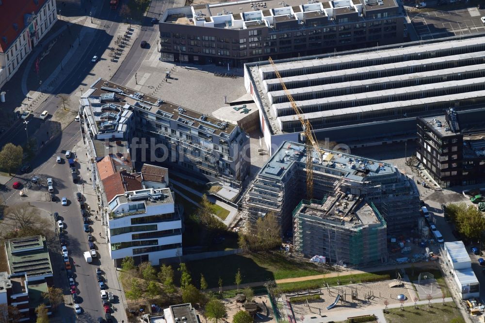 Berlin aus der Vogelperspektive: Baustelle zum Neubau einer Mehrfamilienhaus-Wohnanlage Neu House im Ortsteil Kreuzberg in Berlin, Deutschland