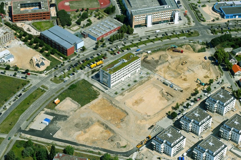 Luftaufnahme Schönefeld - Baustelle zum Neubau einer Mehrfamilienhaus-Wohnanlage Neue Mitte in Schönefeld im Bundesland Brandenburg, Deutschland