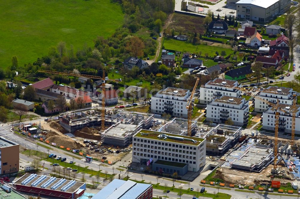 Luftbild Schönefeld - Baustelle zum Neubau einer Mehrfamilienhaus-Wohnanlage Neue Mitte in Schönefeld im Bundesland Brandenburg, Deutschland