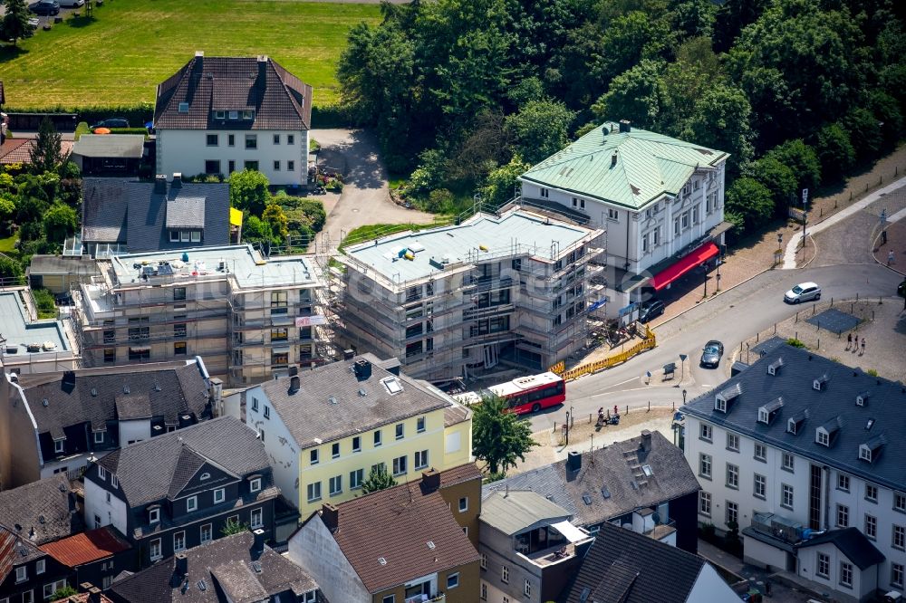 Luftbild Arnsberg - Baustelle zum Neubau einer Mehrfamilienhaus-Wohnanlage Am Neumarkt in Arnsberg im Bundesland Nordrhein-Westfalen