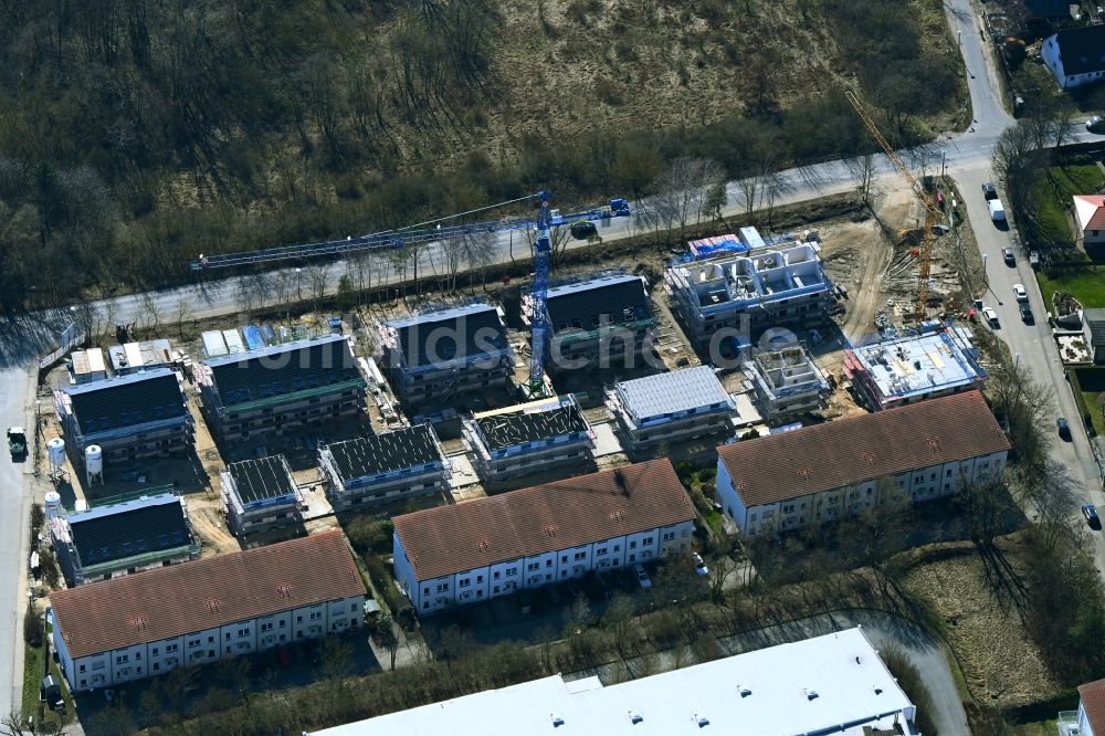 Berlin von oben - Baustelle zum Neubau einer Mehrfamilienhaus-Wohnanlage Am Niederfeld - Rosenhagener Straße - Hohenseeweg - Steffenshagener Straße in Berlin, Deutschland