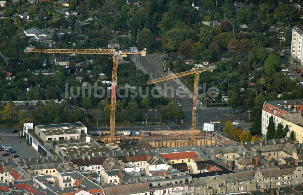 Luftaufnahme Berlin - Baustelle zum Neubau einer Mehrfamilienhaus-Wohnanlage nio im Stadtteil Prenzlauer Berg in Berlin