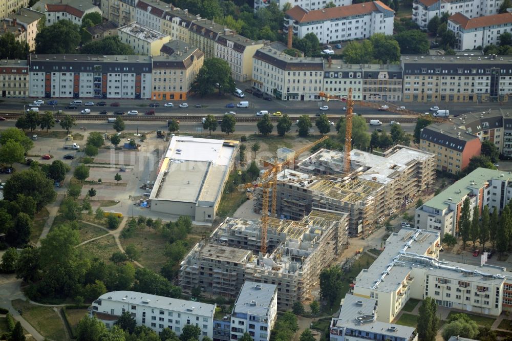 Berlin aus der Vogelperspektive: Baustelle zum Neubau einer Mehrfamilienhaus-Wohnanlage im Ortsteil Köpenick im Bezirk Treptow-Köpenick in Berlin