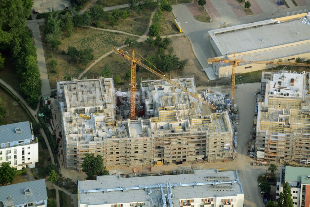 Luftaufnahme Berlin - Baustelle zum Neubau einer Mehrfamilienhaus-Wohnanlage im Ortsteil Köpenick im Bezirk Treptow-Köpenick in Berlin