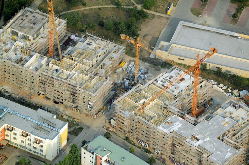 Berlin aus der Vogelperspektive: Baustelle zum Neubau einer Mehrfamilienhaus-Wohnanlage im Ortsteil Köpenick im Bezirk Treptow-Köpenick in Berlin