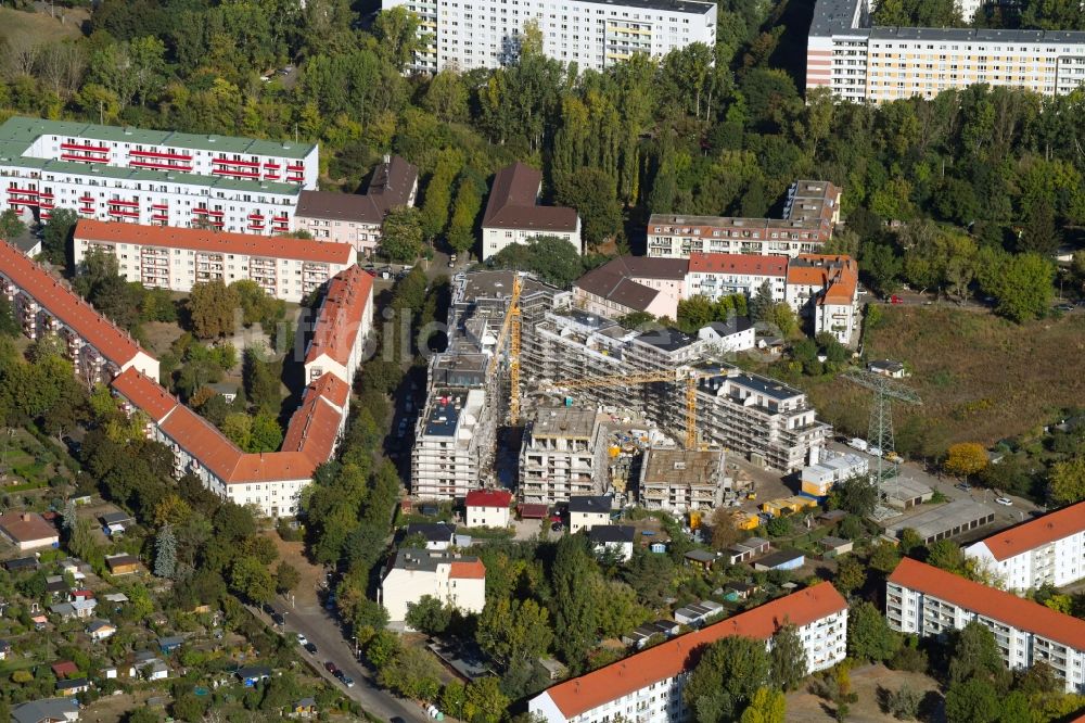 Luftbild Berlin - Baustelle zum Neubau einer Mehrfamilienhaus-Wohnanlage im Ortsteil Lichtenberg in Berlin, Deutschland