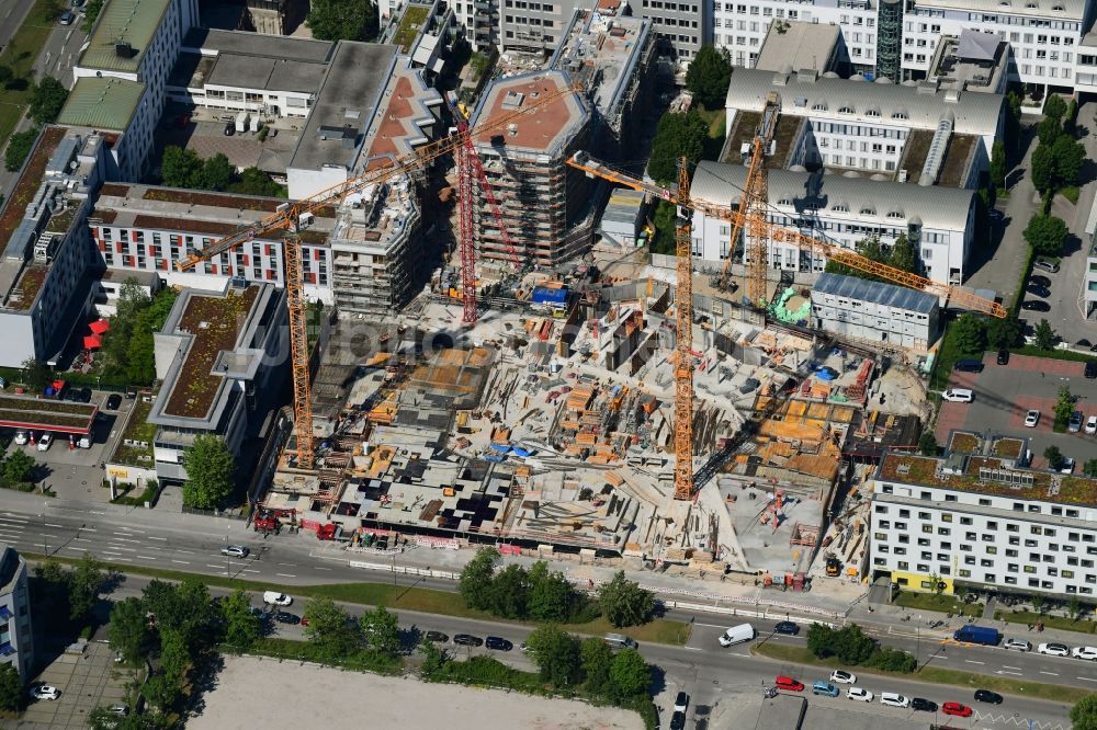 Luftbild München - Baustelle zum Neubau einer Mehrfamilienhaus-Wohnanlage im Ortsteil Sendling-Westpark in München im Bundesland Bayern, Deutschland