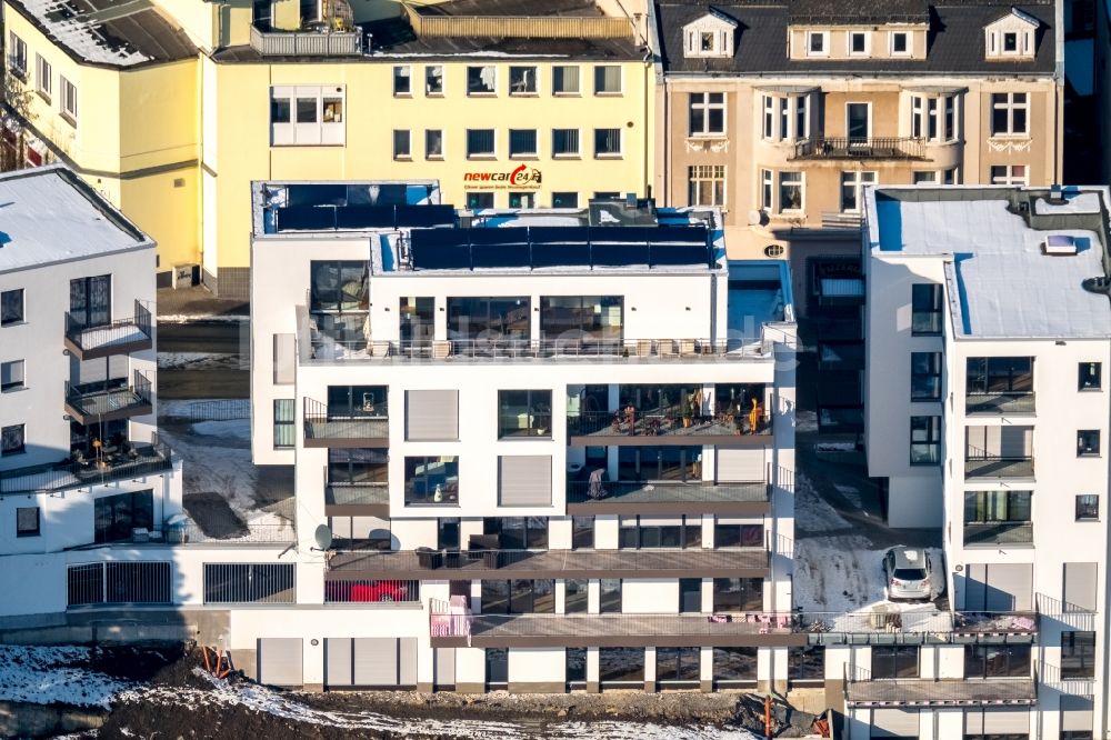 Arnsberg von oben - Baustelle zum Neubau einer Mehrfamilienhaus-Wohnanlage im Ortsteil Wennigloh in Arnsberg im Bundesland Nordrhein-Westfalen