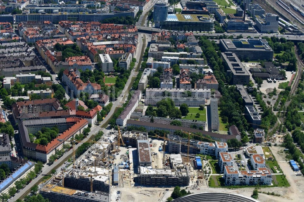 Luftbild München - Baustelle zum Neubau einer Mehrfamilienhaus-Wohnanlage der PANDION AG an der Arnulfstraße - Schäringerstraße im Ortsteil Neuhausen-Nymphenburg in München im Bundesland Bayern, Deutschland