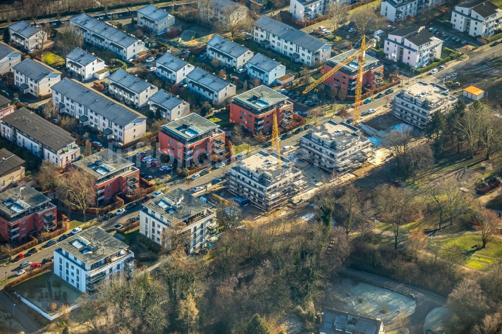 Essen von oben - Baustelle zum Neubau einer Mehrfamilienhaus-Wohnanlage ParkBlick der Allbau GmbH in Essen im Bundesland Nordrhein-Westfalen, Deutschland