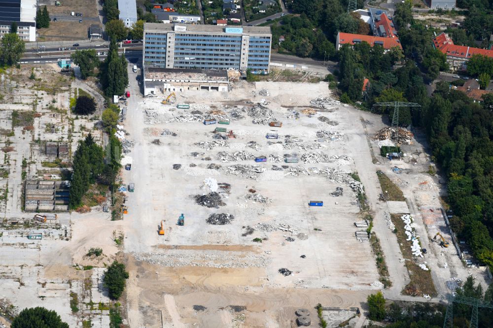 Berlin aus der Vogelperspektive: Baustelle zum Neubau einer Mehrfamilienhaus-Wohnanlage Parkstadt Karlshorst in Berlin, Deutschland