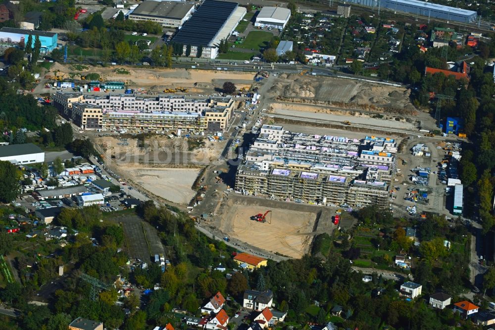 Luftaufnahme Berlin - Baustelle zum Neubau einer Mehrfamilienhaus-Wohnanlage Parkstadt Karlshorst in Berlin, Deutschland