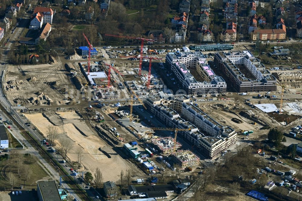 Luftaufnahme Berlin - Baustelle zum Neubau einer Mehrfamilienhaus-Wohnanlage Parkstadt Karlshorst in Berlin, Deutschland