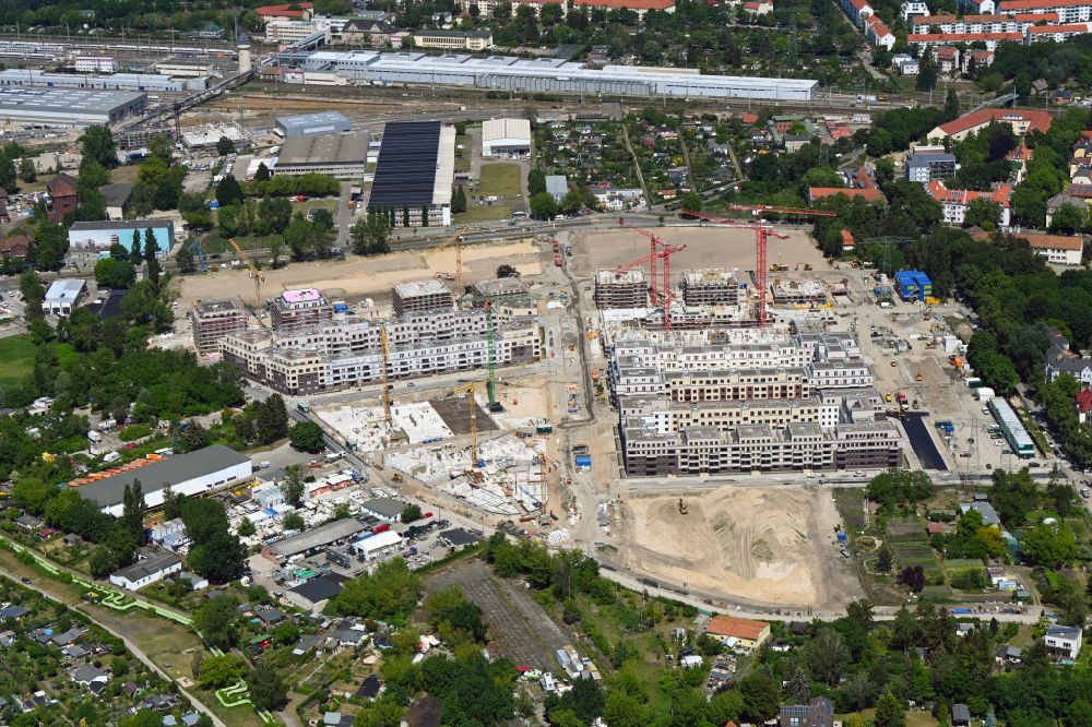 Luftaufnahme Berlin - Baustelle zum Neubau einer Mehrfamilienhaus-Wohnanlage Parkstadt Karlshorst in Berlin, Deutschland