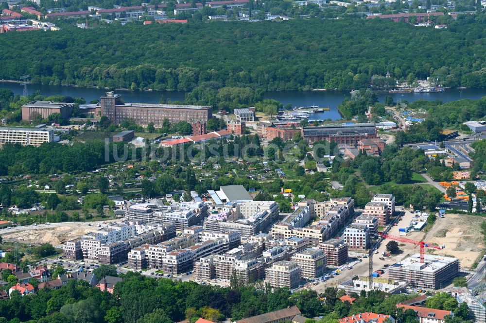 Berlin aus der Vogelperspektive: Baustelle zum Neubau einer Mehrfamilienhaus-Wohnanlage Parkstadt Karlshorst in Berlin, Deutschland