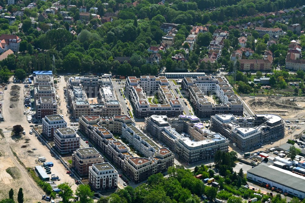 Berlin aus der Vogelperspektive: Baustelle zum Neubau einer Mehrfamilienhaus-Wohnanlage Parkstadt Karlshorst in Berlin, Deutschland