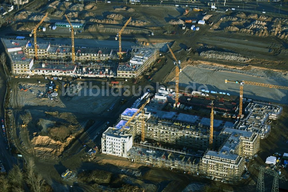 Luftaufnahme Berlin - Baustelle zum Neubau einer Mehrfamilienhaus-Wohnanlage Parkstadt Karlshorst Ortsteil Karlshorst in Berlin, Deutschland