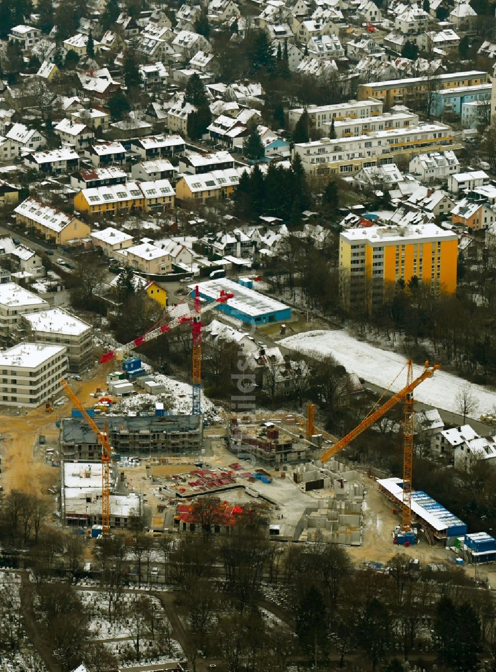 München von oben - Baustelle zum Neubau einer Mehrfamilienhaus-Wohnanlage „ ParkStyle “ im Ortsteil Aubing-Lochhausen-Langwied in München im Bundesland Bayern, Deutschland