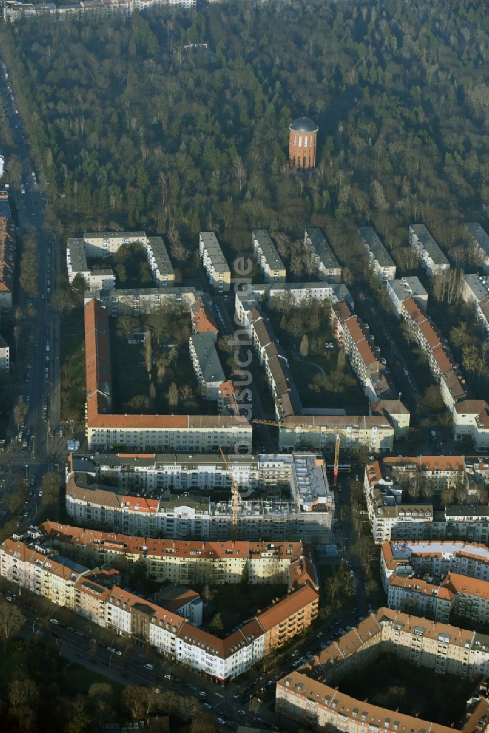 Berlin aus der Vogelperspektive: Baustelle zum Neubau einer Mehrfamilienhaus-Wohnanlage an der Presselstraße im Stadtteil Steglitz in Berlin