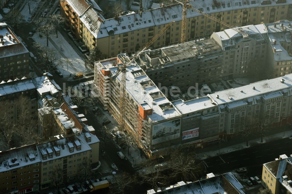 Luftbild Berlin - Baustelle zum Neubau einer Mehrfamilienhaus-Wohnanlage an der Presselstraße im Stadtteil Steglitz in Berlin