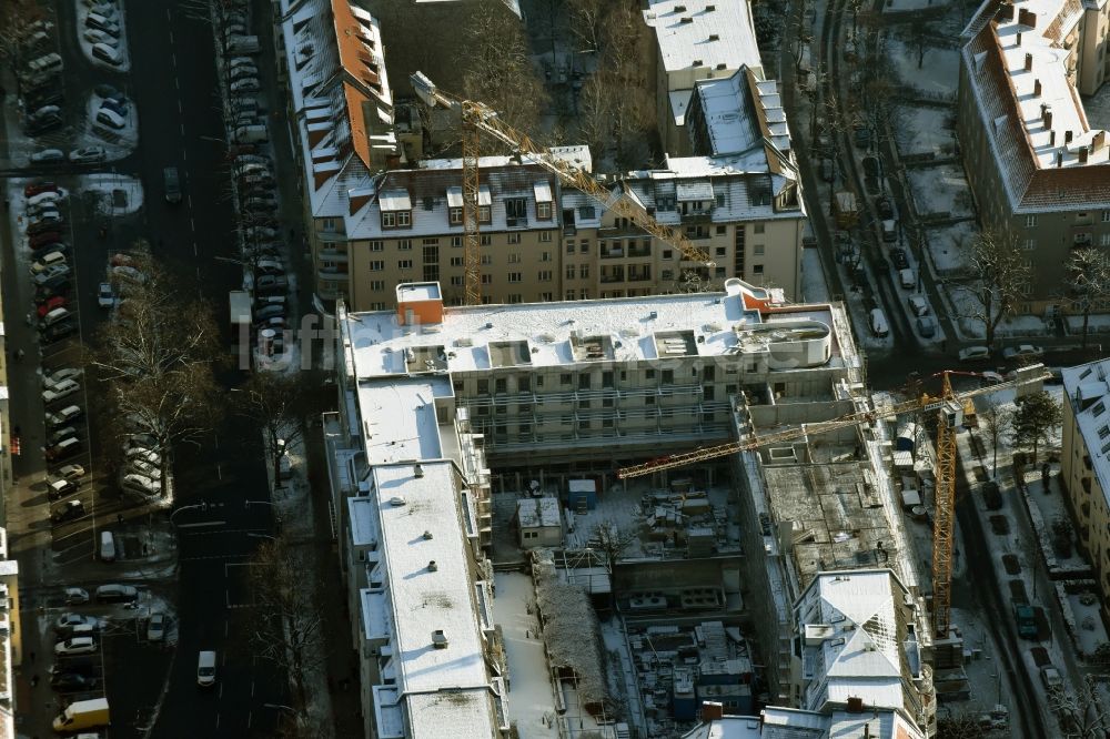 Berlin von oben - Baustelle zum Neubau einer Mehrfamilienhaus-Wohnanlage an der Presselstraße im Stadtteil Steglitz in Berlin