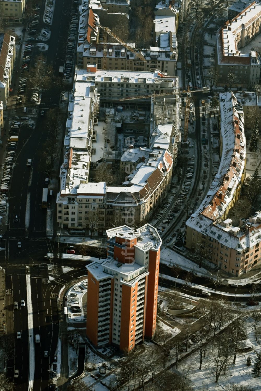 Luftaufnahme Berlin - Baustelle zum Neubau einer Mehrfamilienhaus-Wohnanlage an der Presselstraße im Stadtteil Steglitz in Berlin