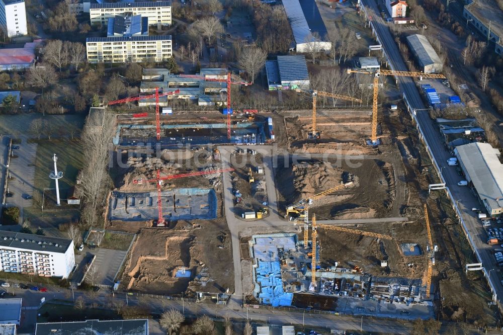 Erfurt von oben - Baustelle zum Neubau einer Mehrfamilienhaus-Wohnanlage der Projektgesellschaft Erfurt Nr.8 GmbH im Ortsteil Krämpfervorstadt in Erfurt im Bundesland Thüringen, Deutschland