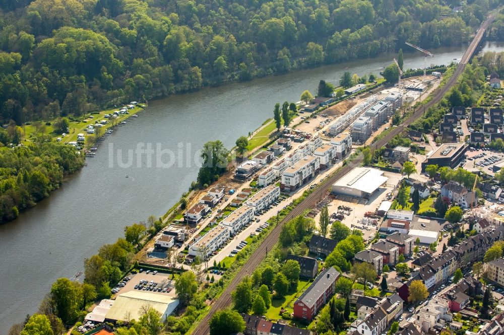 Luftaufnahme Essen - Baustelle zum Neubau einer Mehrfamilienhaus- Wohnanlage Promenadenweg am Ufer der Ruhr im Ortsteil Kettwig in Essen im Bundesland Nordrhein-Westfalen